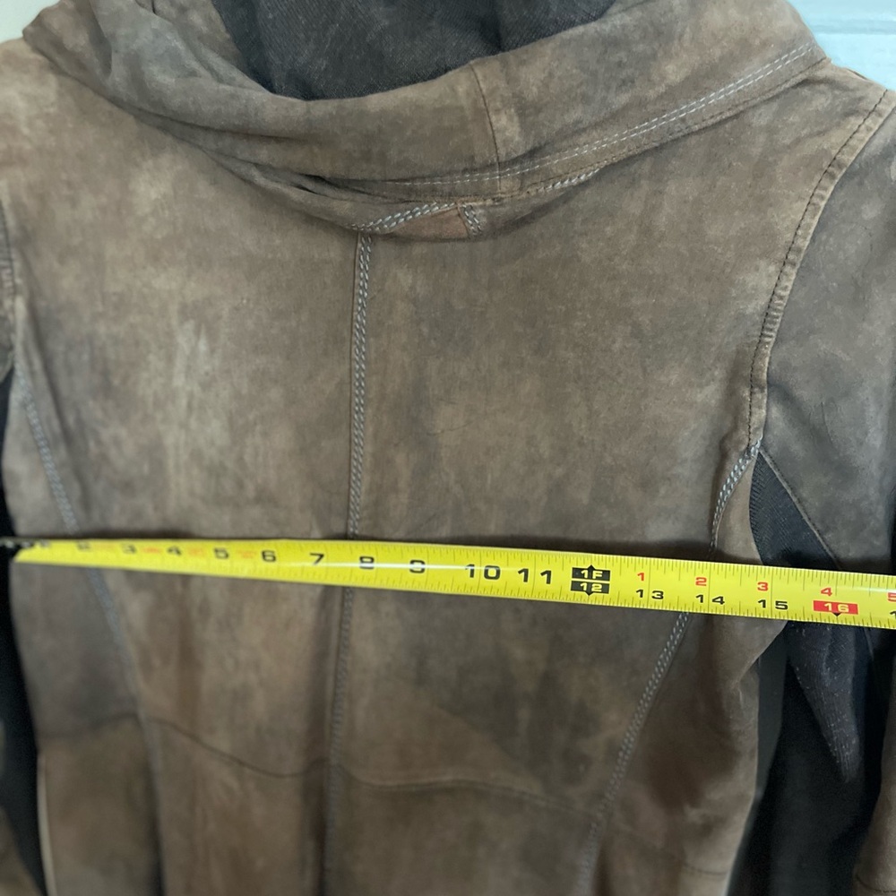 Jacket - Picture 8 of 9